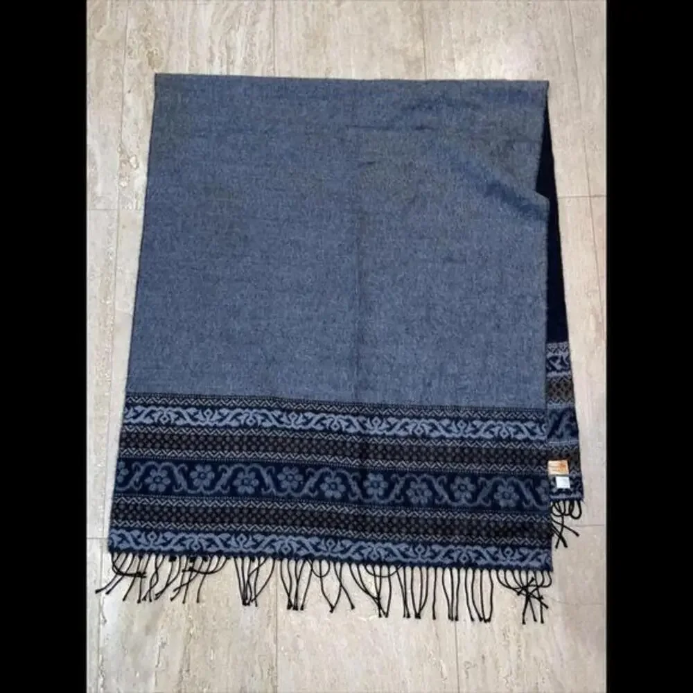 Primo Filo Italia Oversized‎ Fringed Soft Shawl/Scarf Acrylic 70”x31”